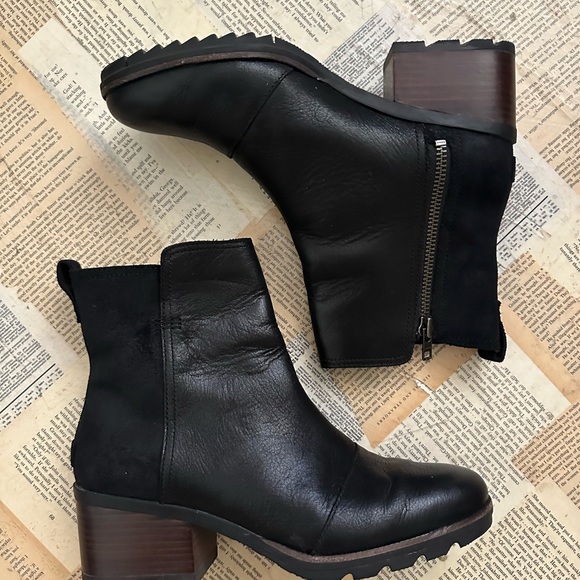 Sorel Black Leather Ankle Booties - Picture 2 of 13